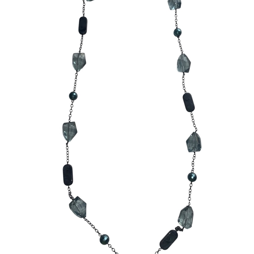 Elegant Turquoise Beaded Necklace